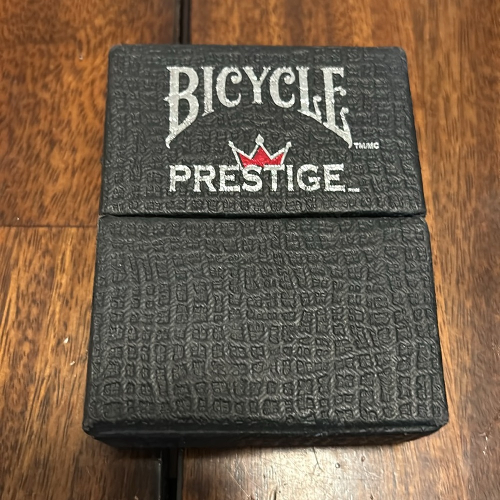 BICYCLE PRESTIGE  in black unisex.,